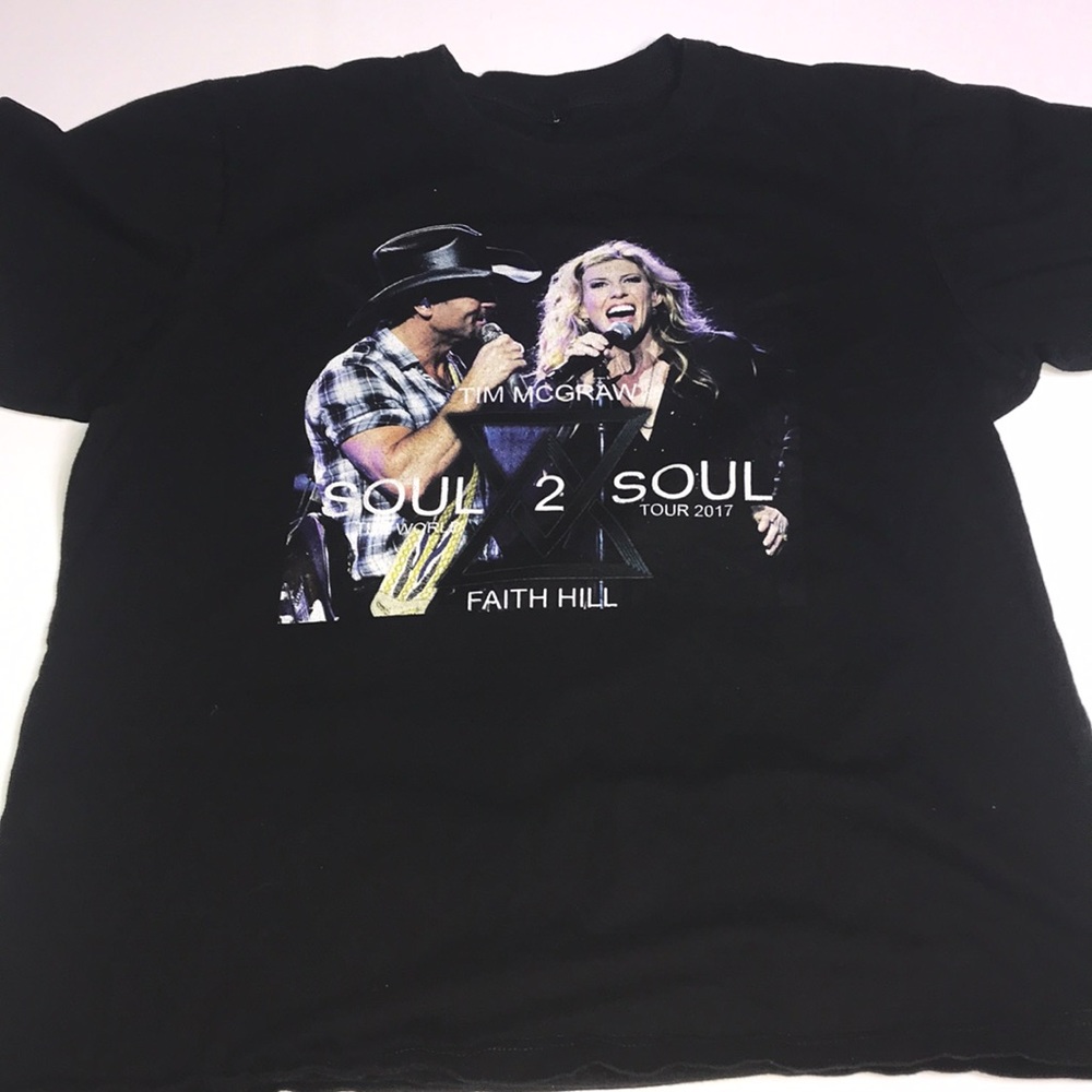 Tim McGraw Soul 2 Soul Tour 2017 Faith Hill Med